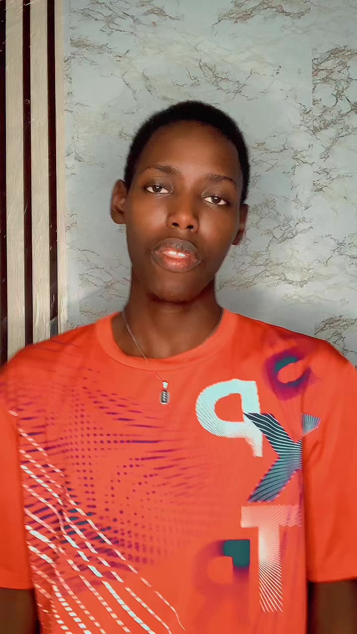 @oumzo08