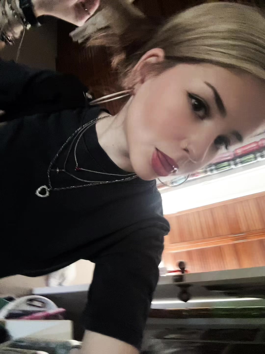 @violet