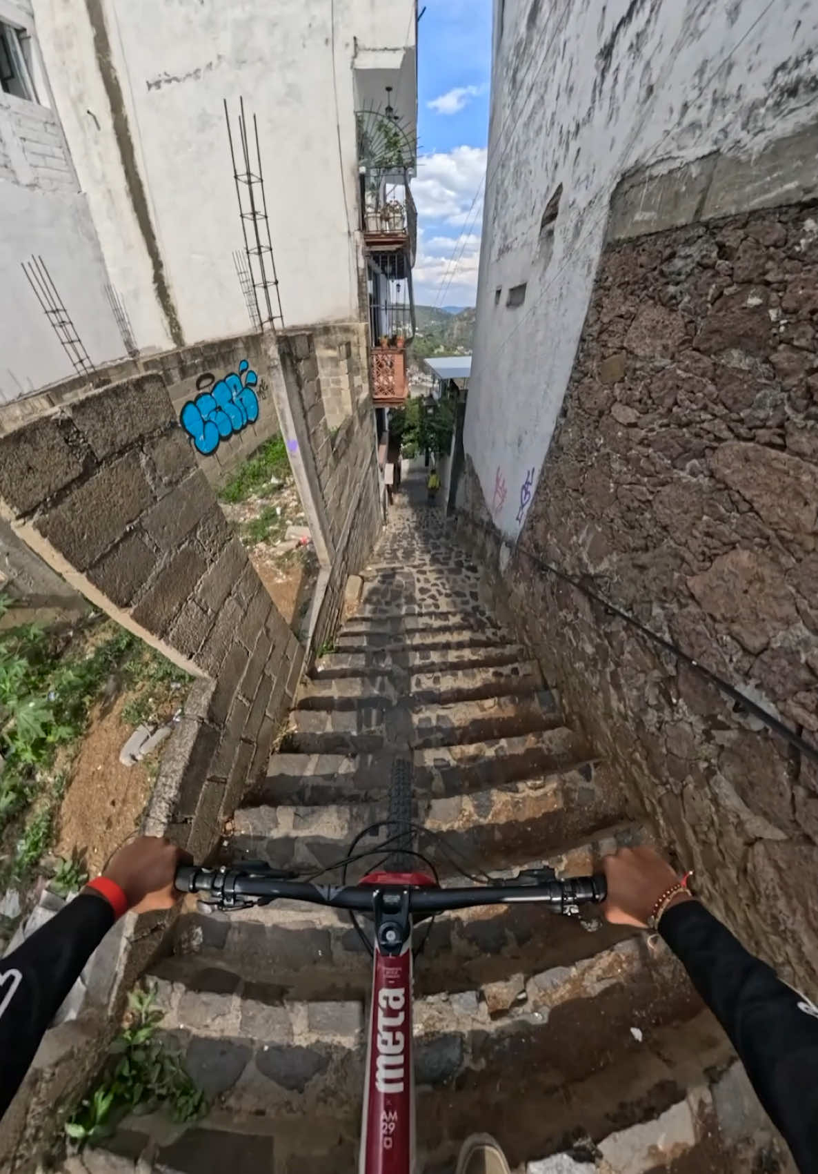 @Sebas Sotelo 🚵🏽 📽️