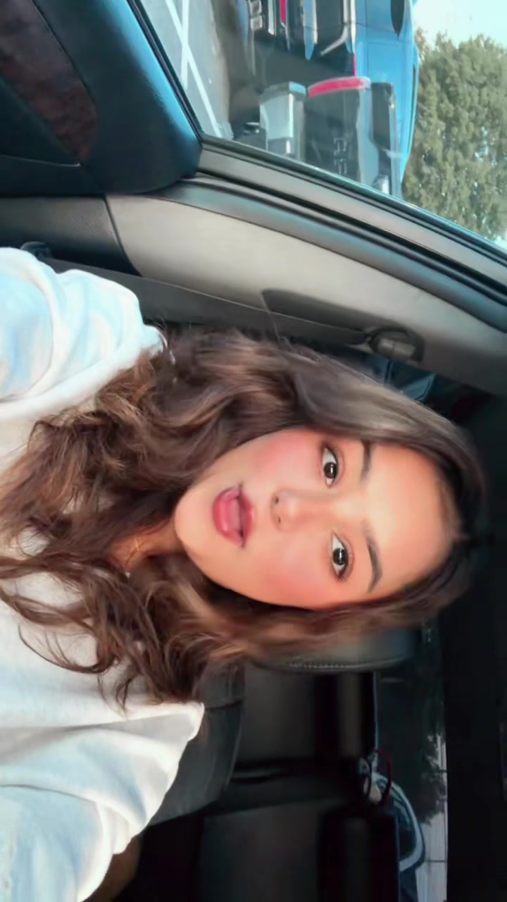 @Priyaska🌸💫