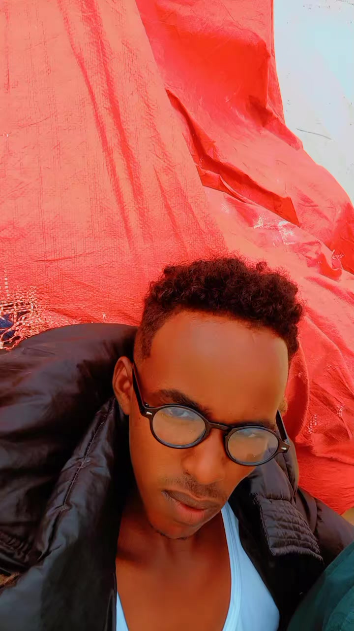 @Seydow Kadarey