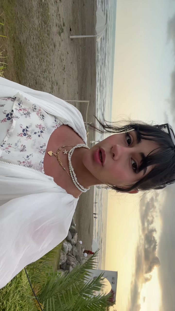 @𝐚𝐫𝐭𝐢𝐧𝐚