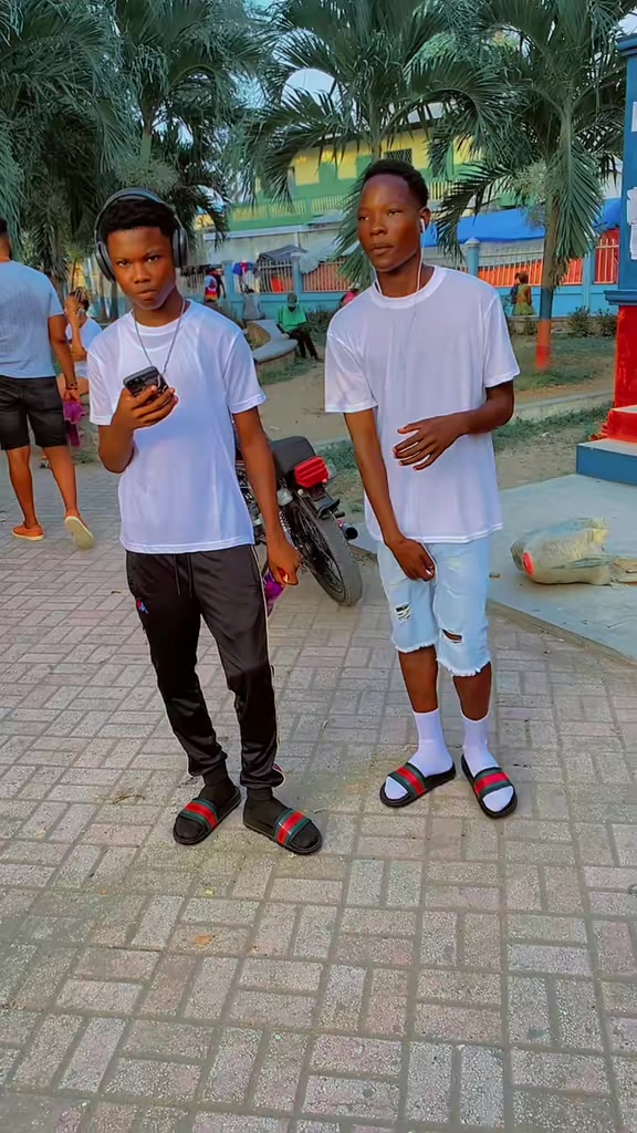 @Tenge Haïti๐ญ๐น๐ฌ๐ณ๐ฌ๐ญ๐ฌ๐ซ