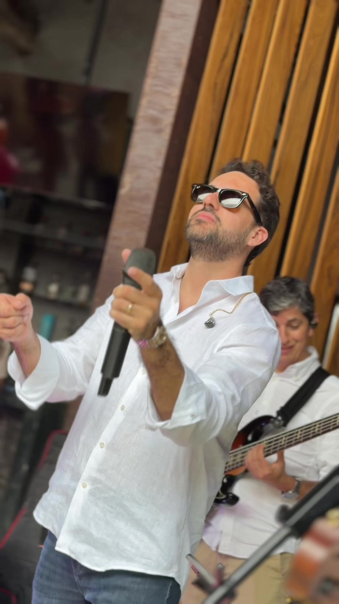 @Hermanos Barbery Oficial