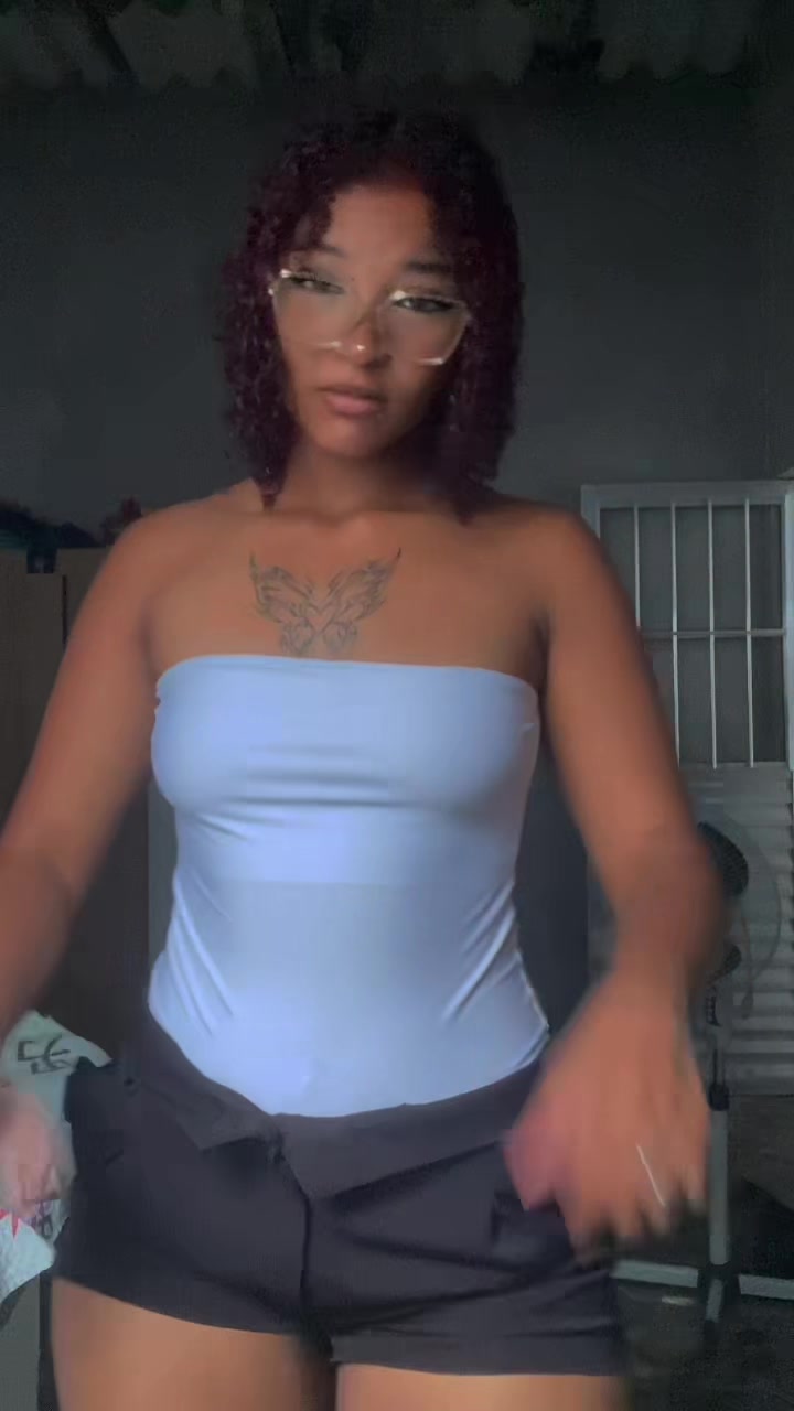 @pretinha
