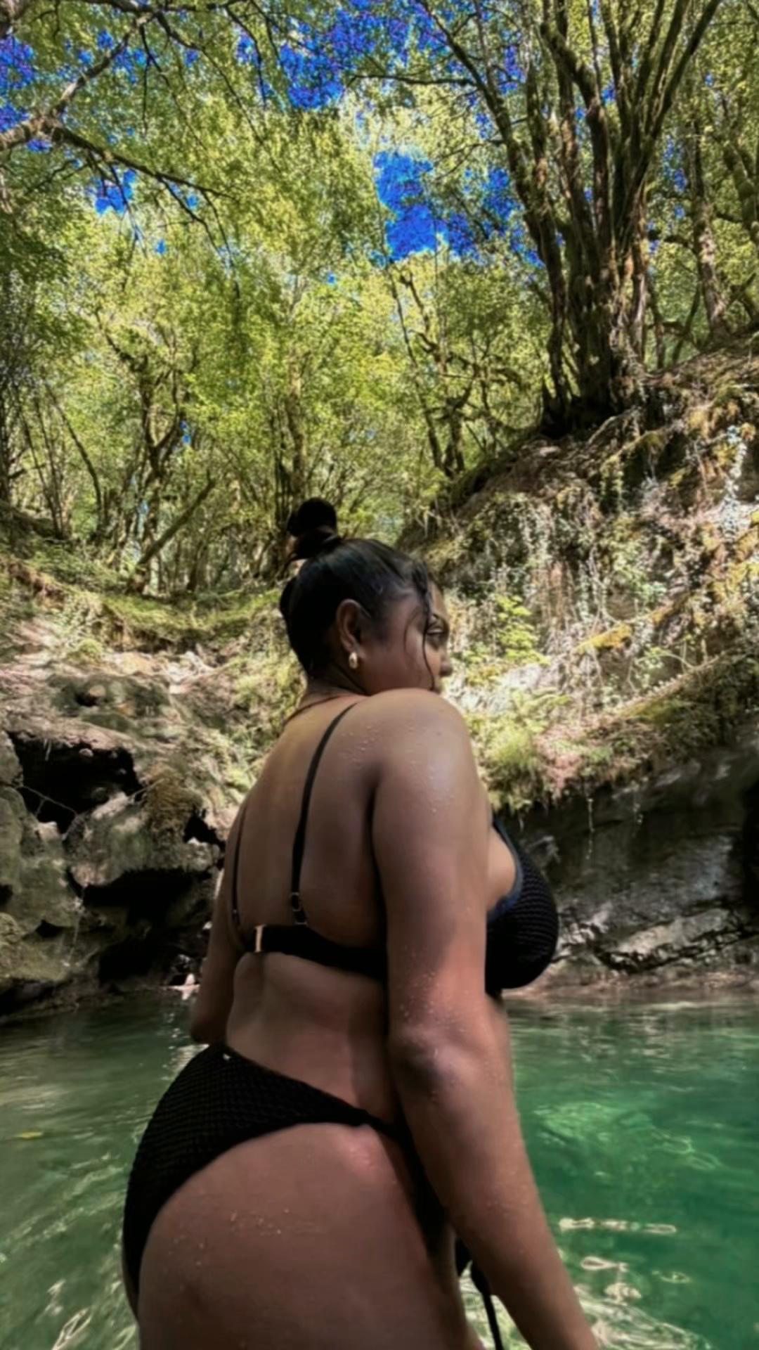 @N E Y 🦚