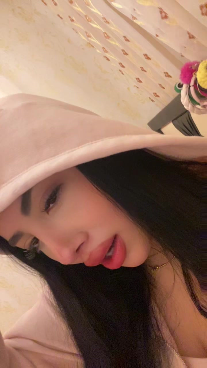 @Sudeloraa