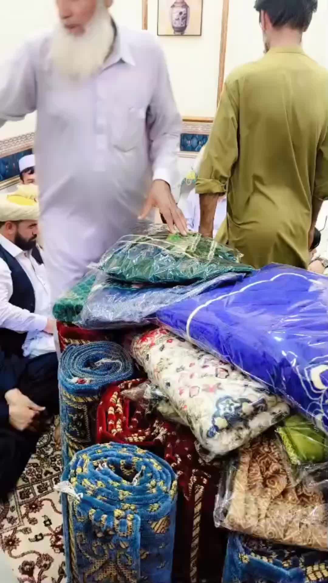 @NIAZI💰💵