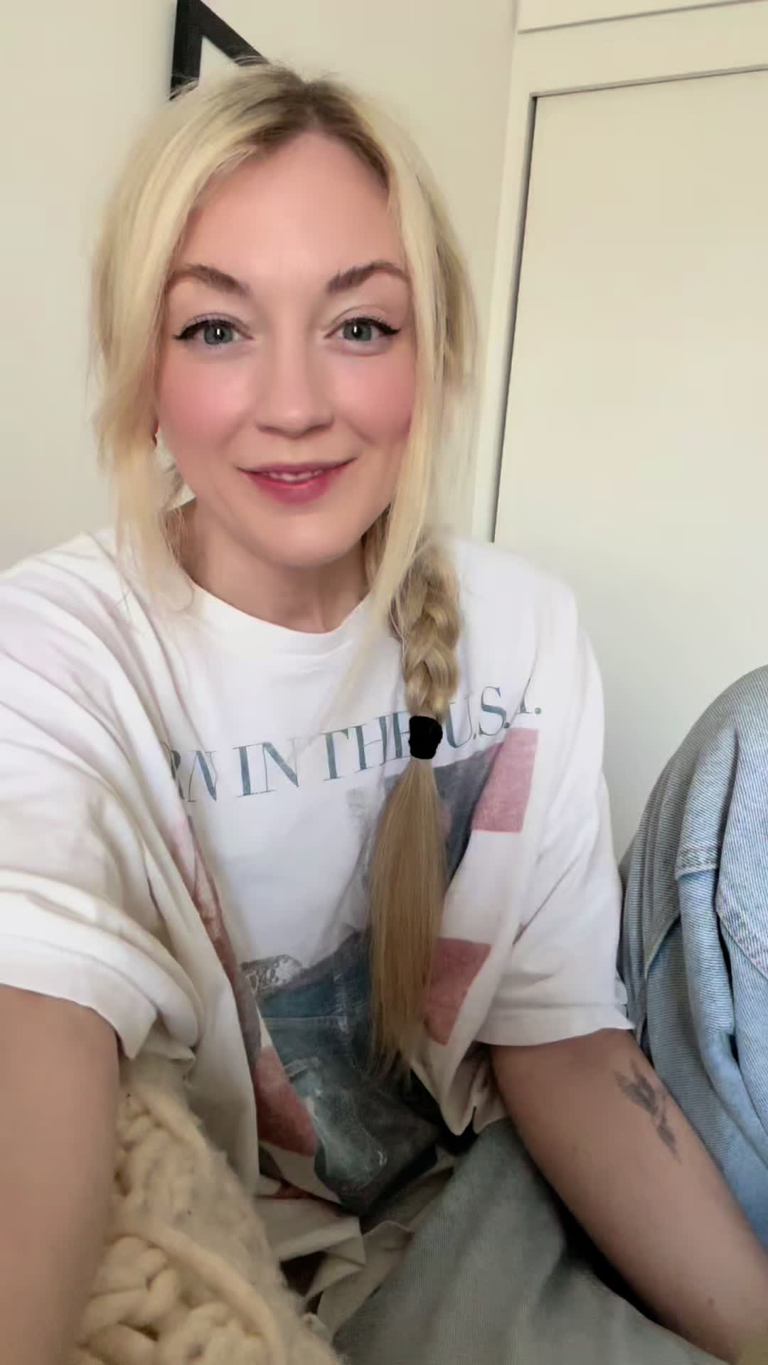 @Emily Kinney