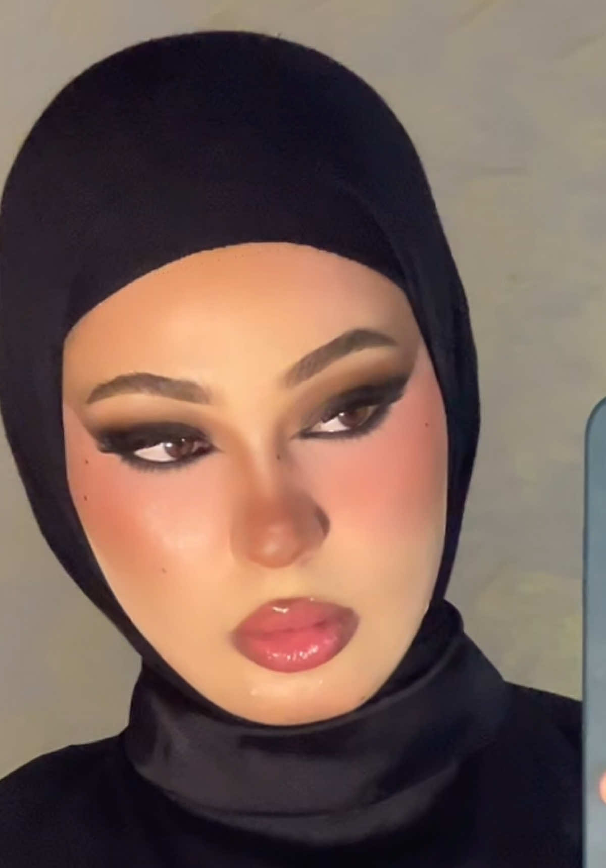 @Makeup artist ملك