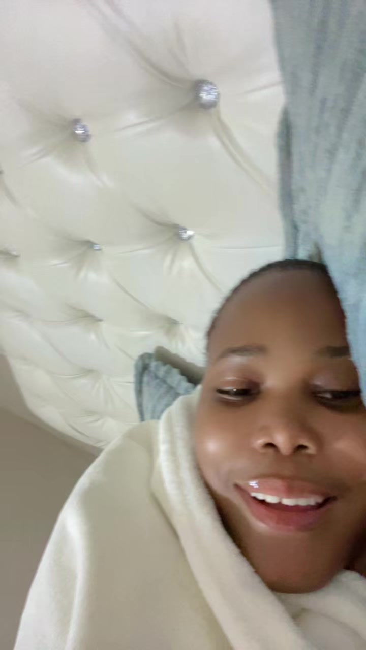 @Lala🇧🇼