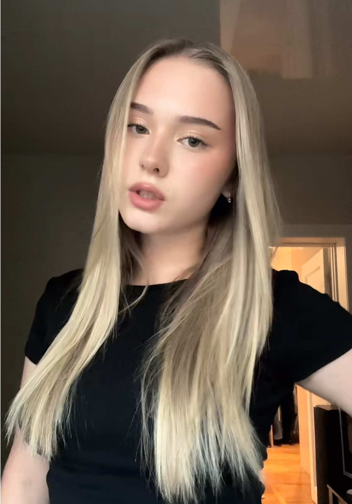 @𝑒𝑚
