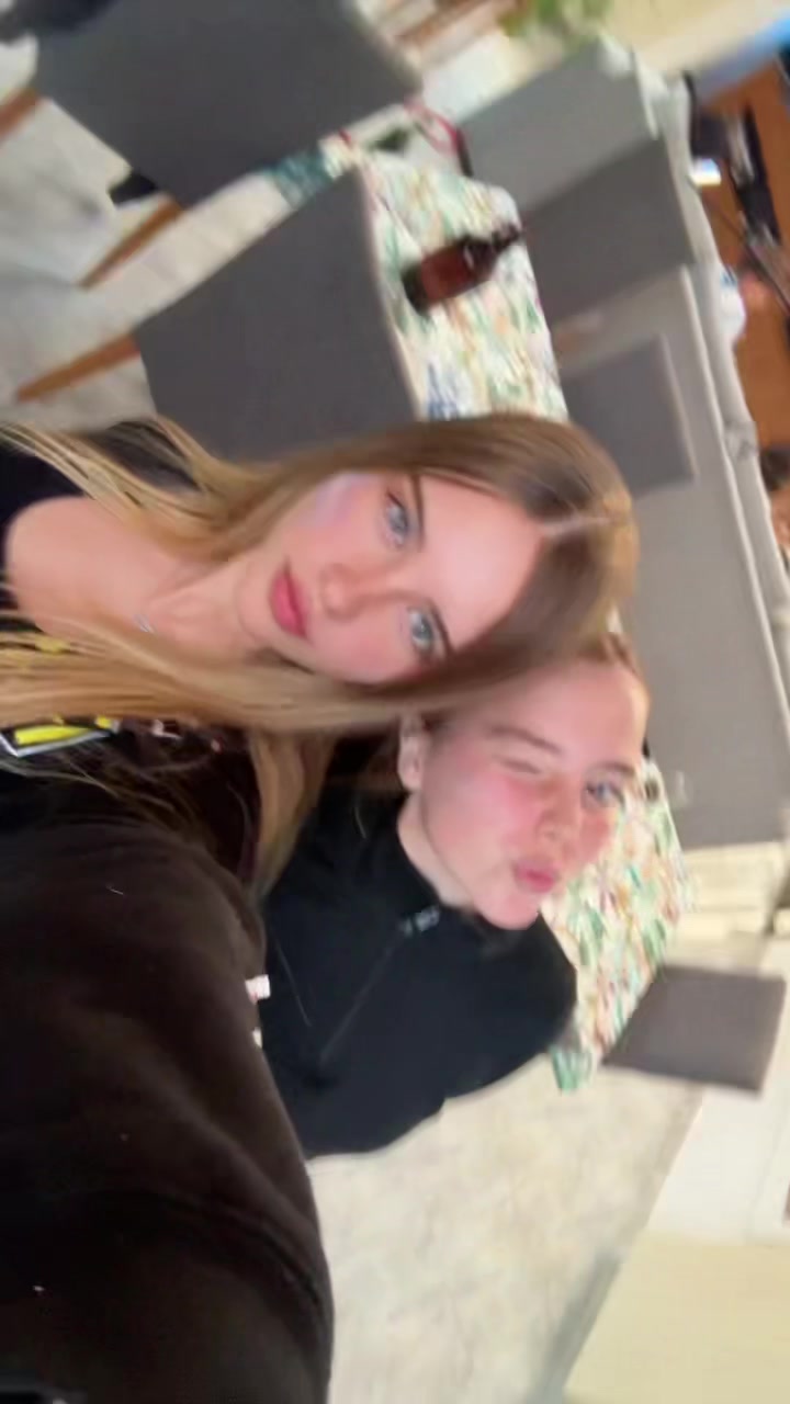 @cele 🦢
