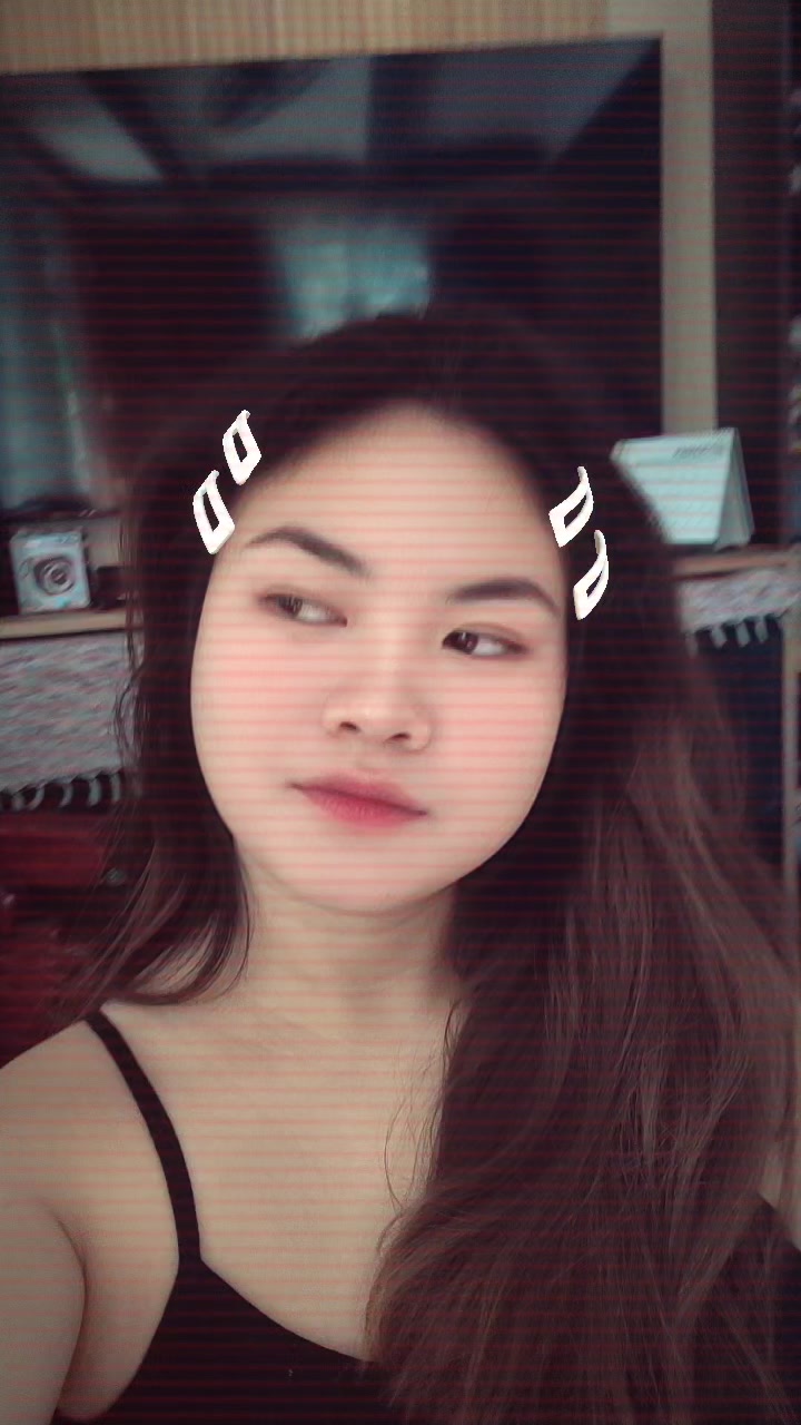 @MIRA ANN 🖤
