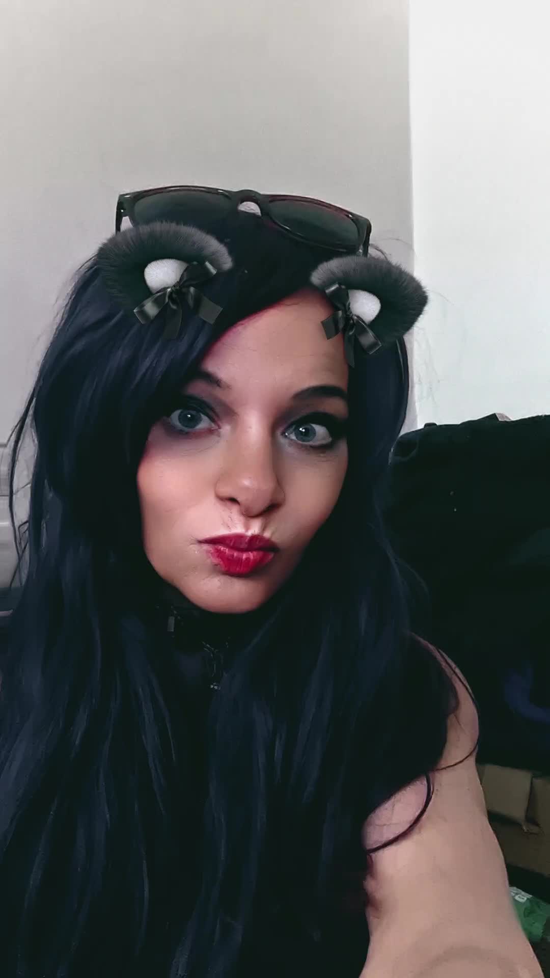 @Kat