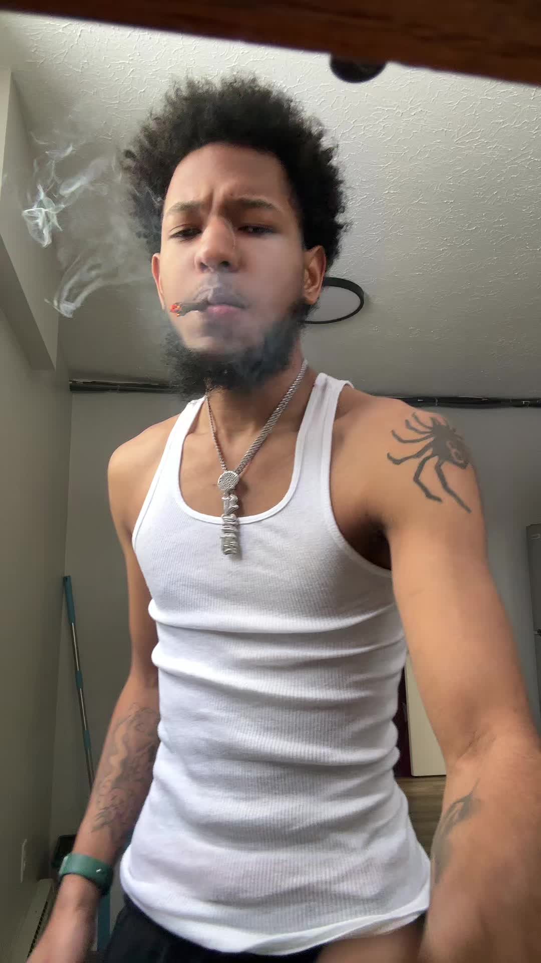 @ReyVeezy