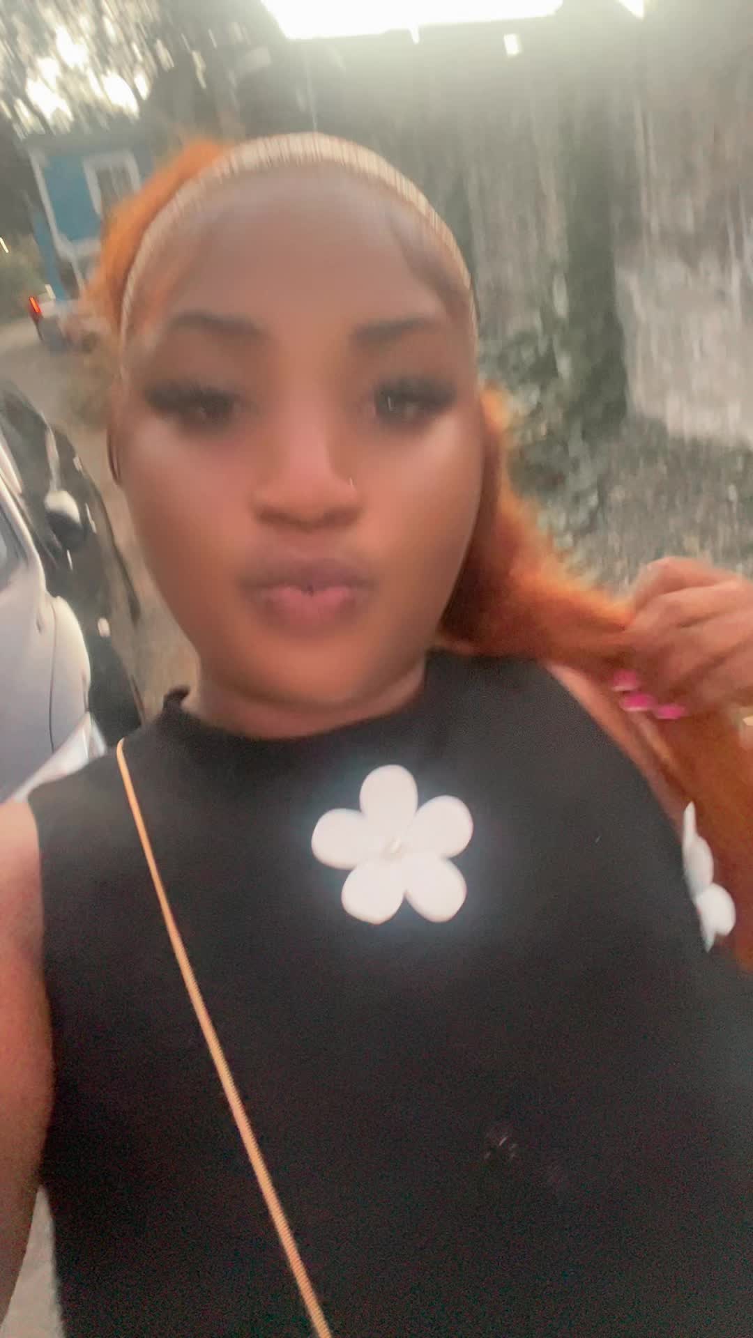 @SHE.VELLE