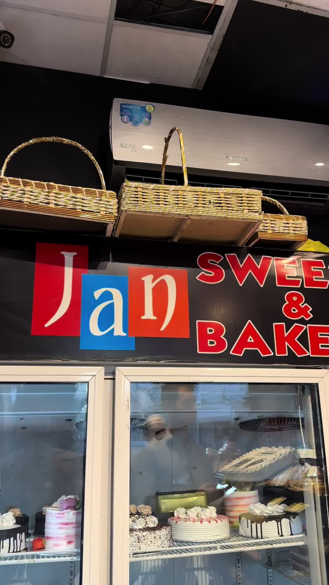 @Jan Sweets & Bakery
