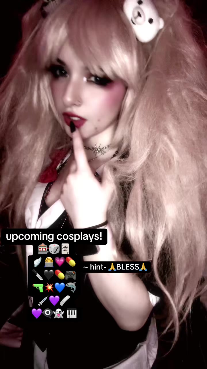 @CEO of Trash Cosplays 🤍