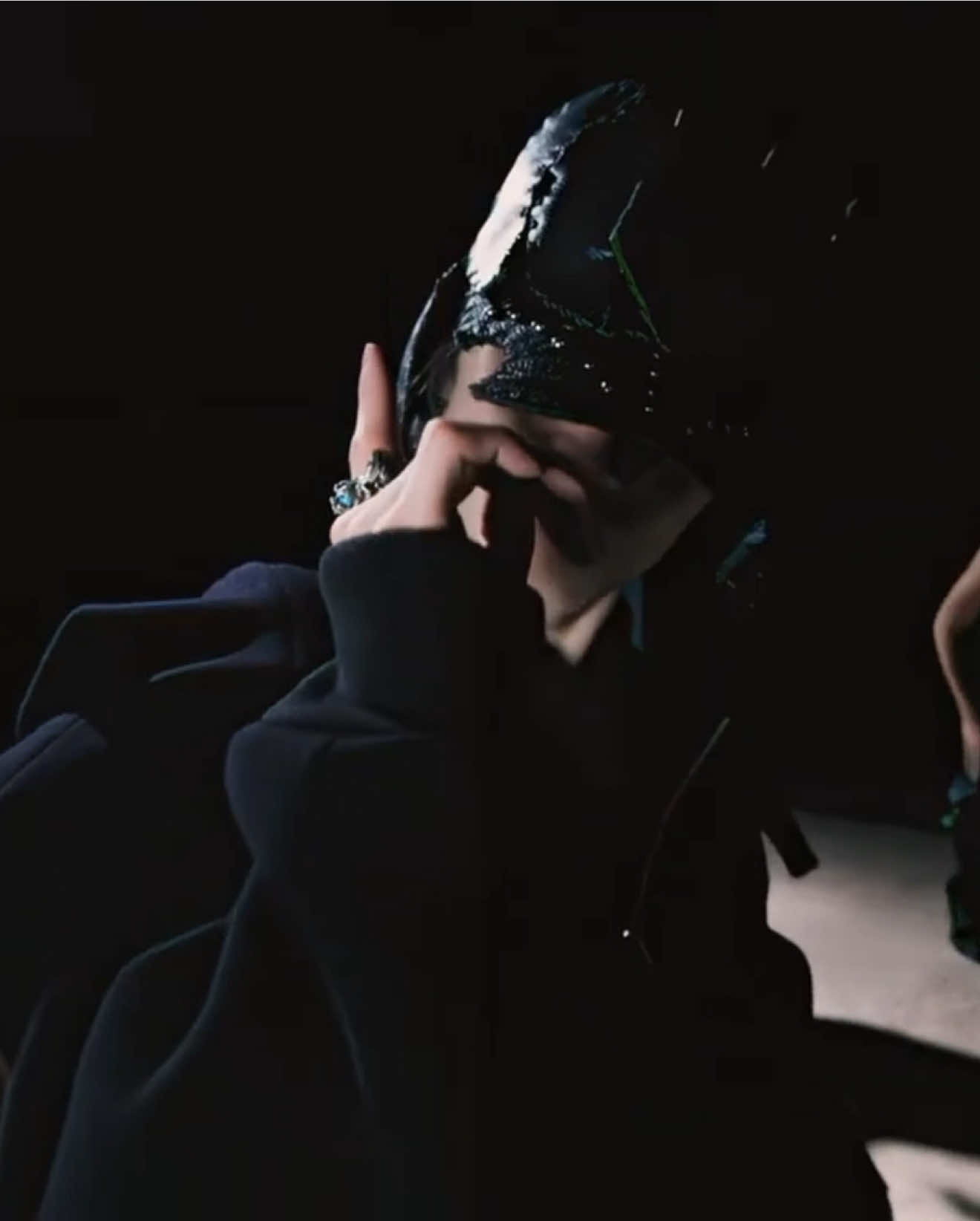 @YJ