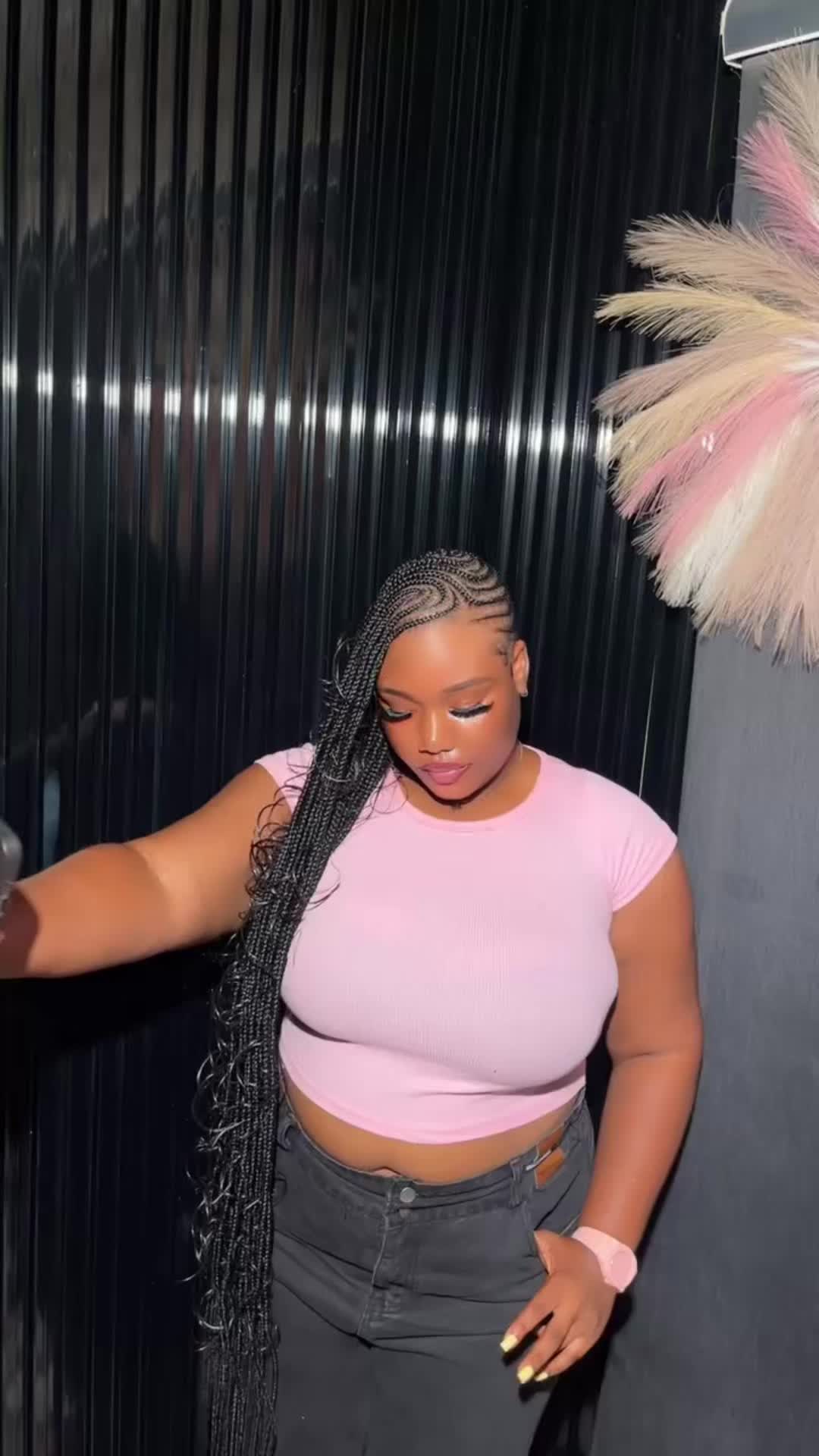 @Hairbyamaka2