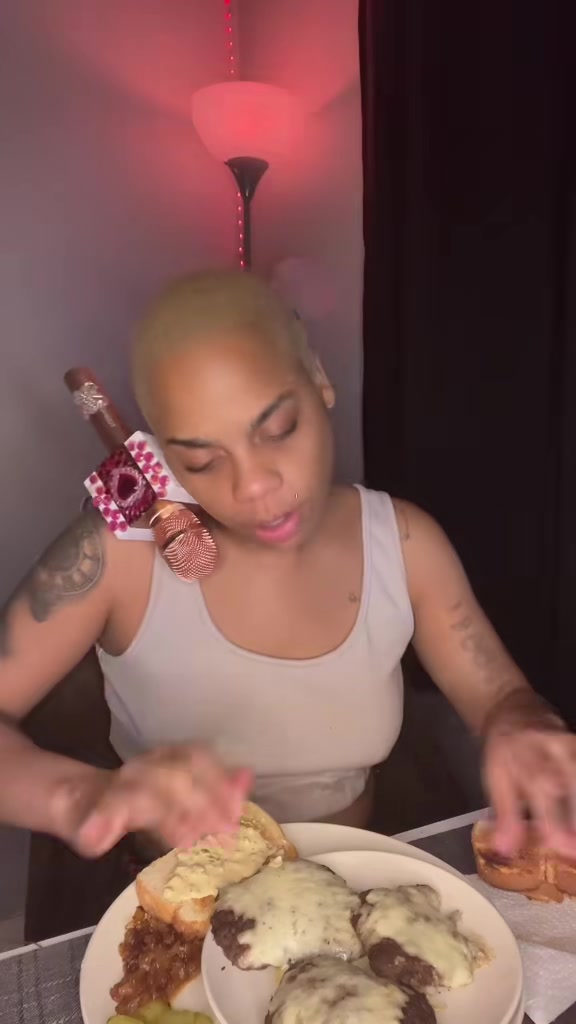 @Teeyalityshow