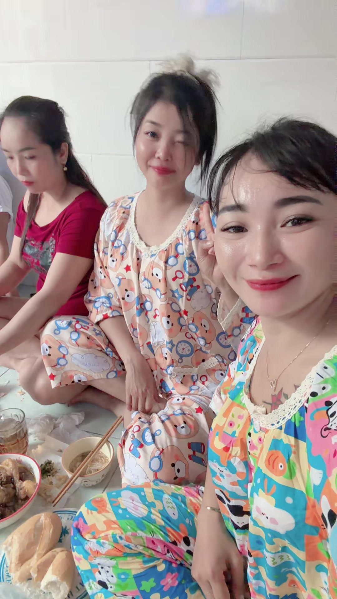 @💕Nga💕 bán hàng rong💕