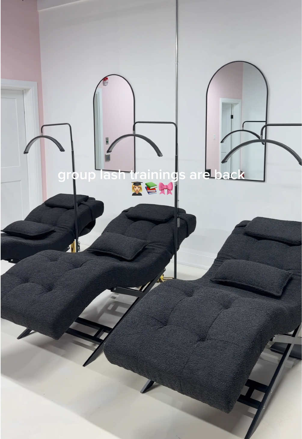 @Mauvella Lash Academy