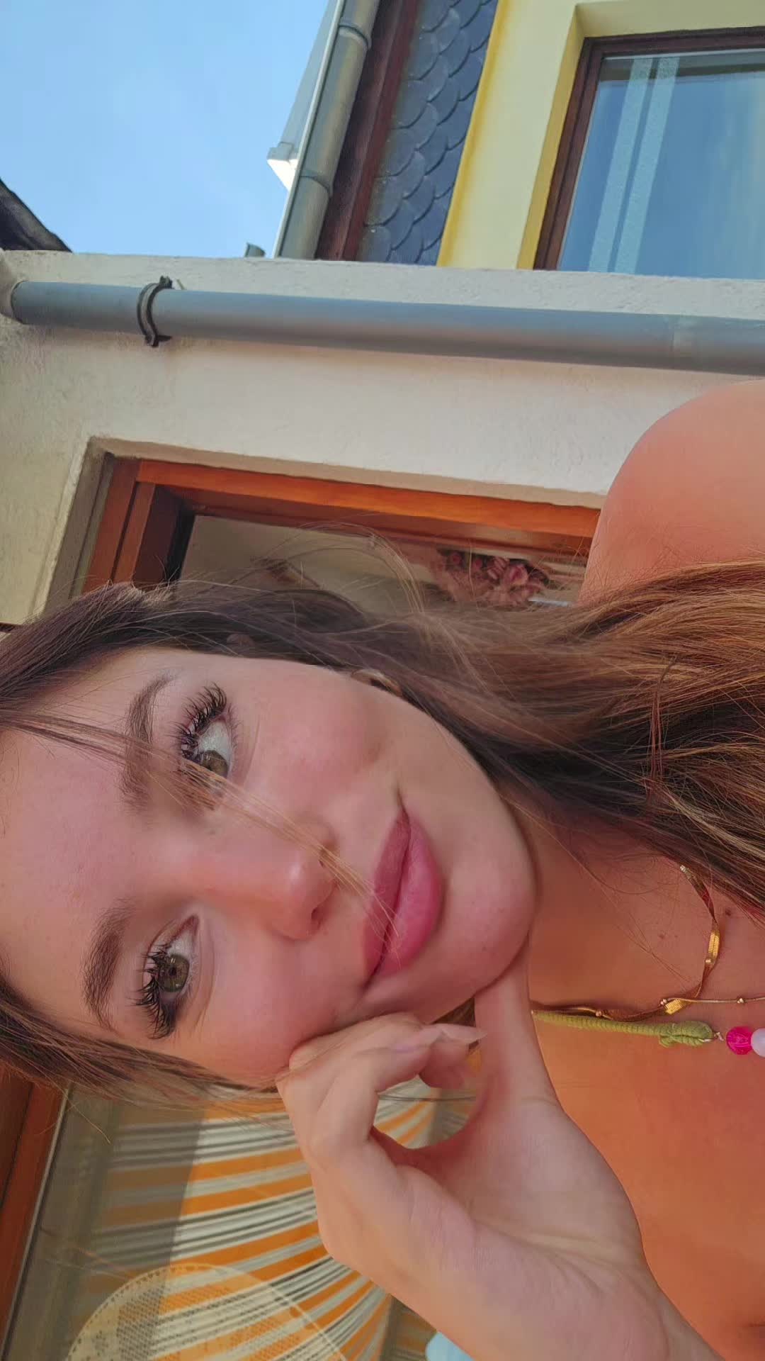 @Lara 🌸
