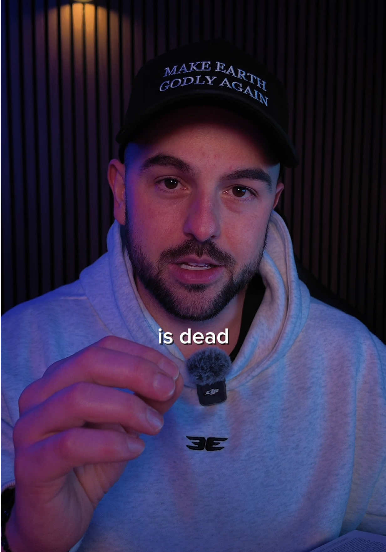 @hypedwithharry