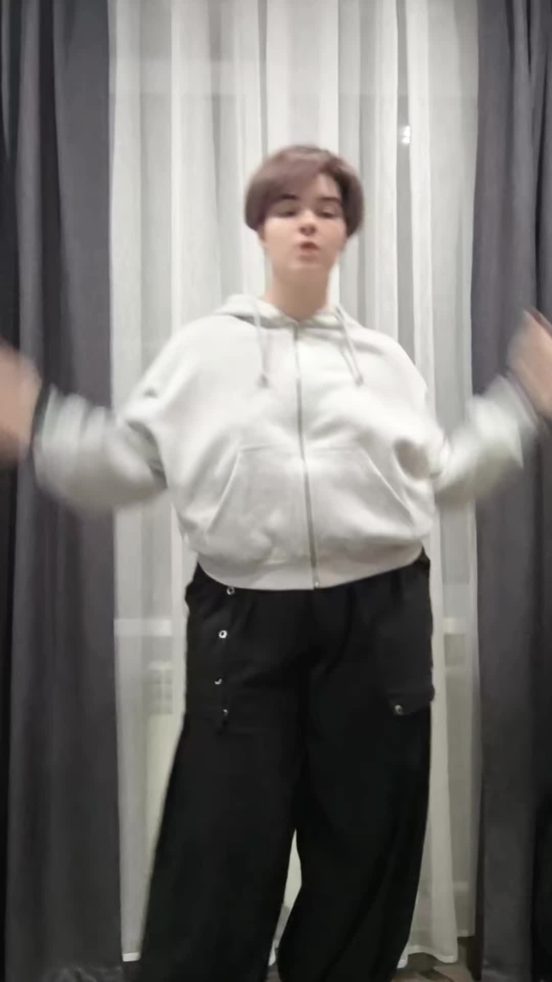 @_𝐀𝐲𝐧𝐚𝐯𝐢_