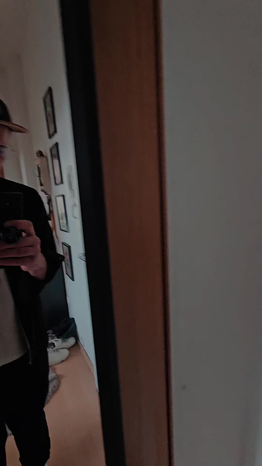 @𓃥 What's Up! 𝐼'𝓂 P𝐚ul 𓃦