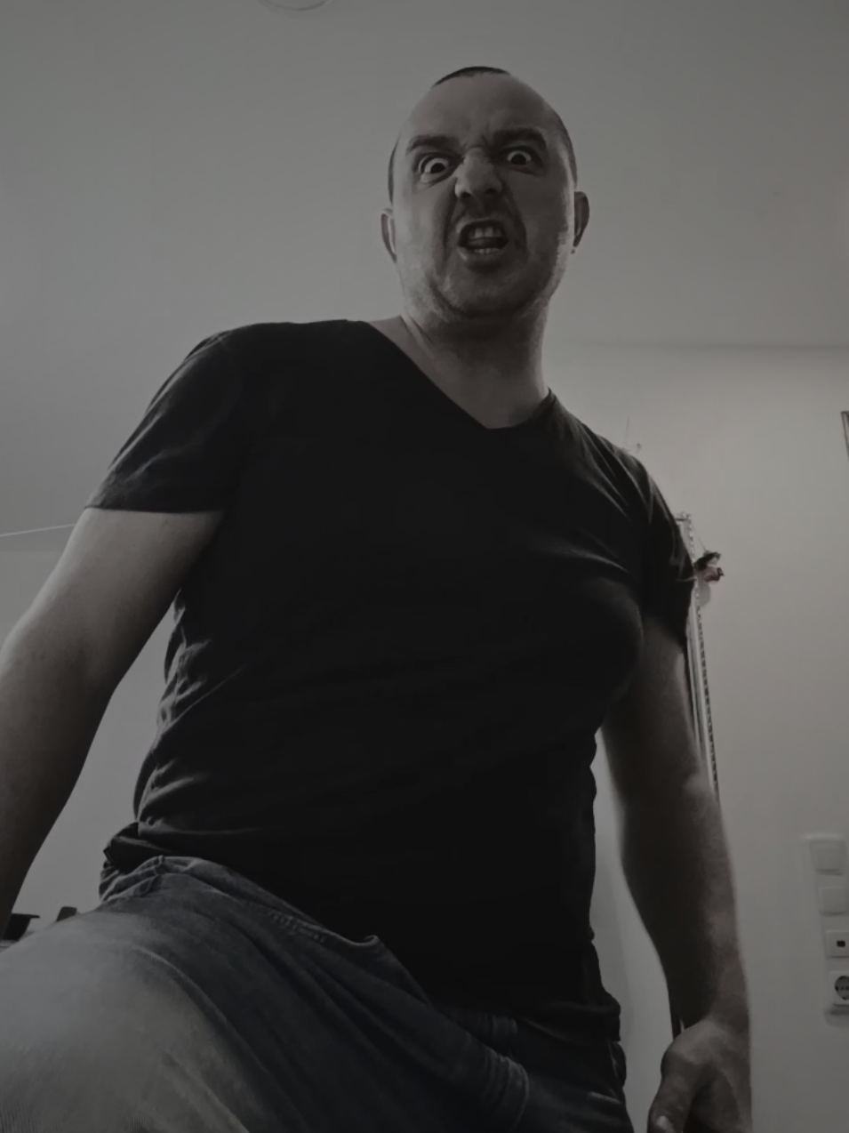 @iQ1q