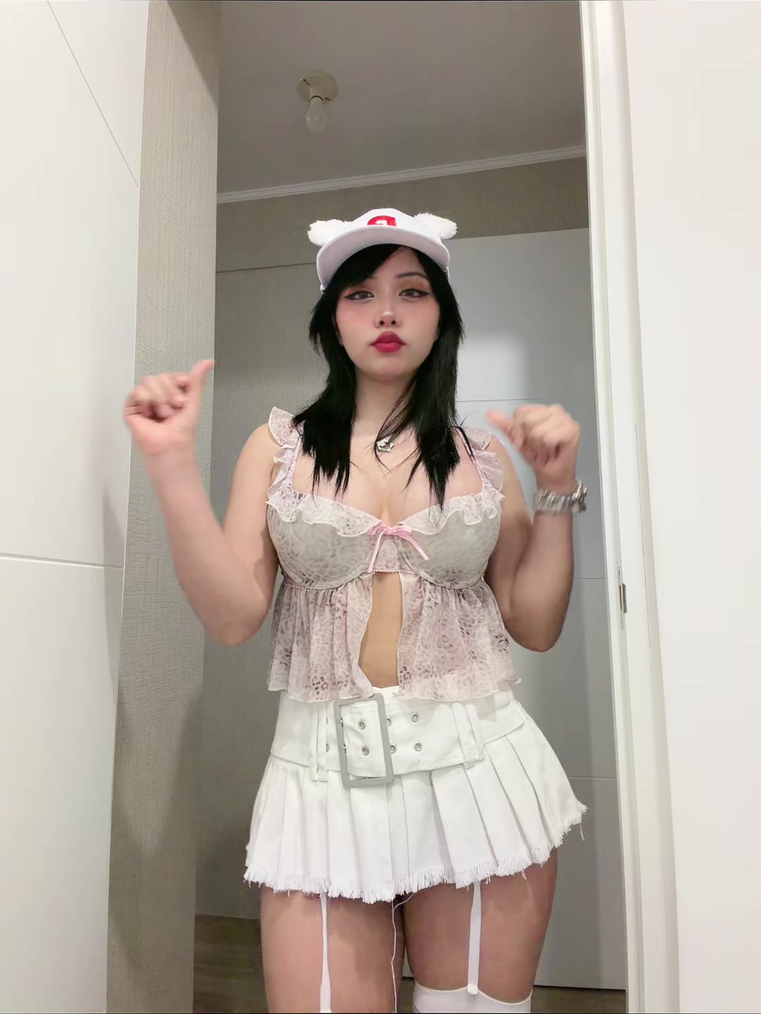 @RoxiCat7w7