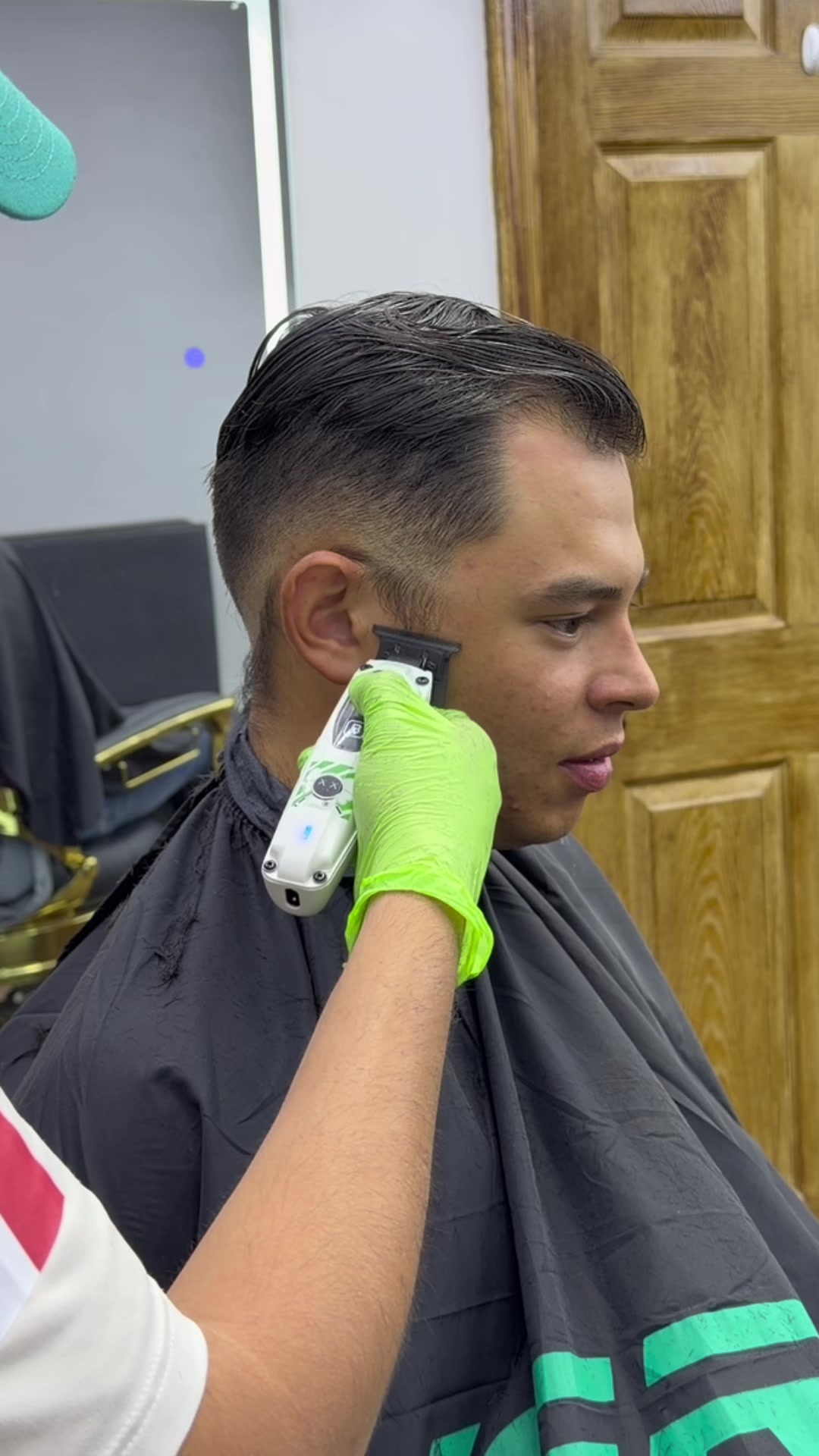 @Jisai Barber