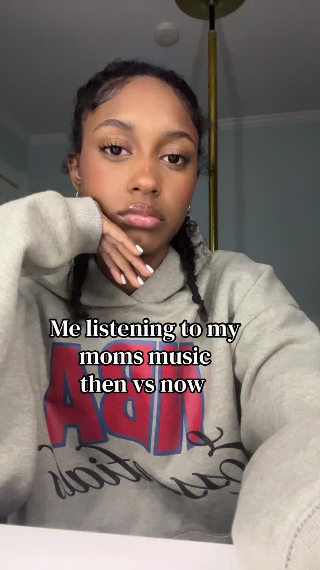 @🦦