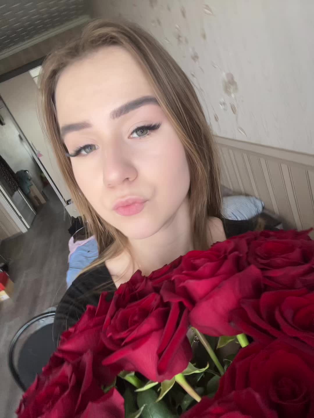 @➷︎