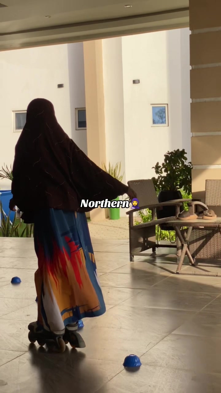 @🧕🌸NORTHERN ♎️ 🛼