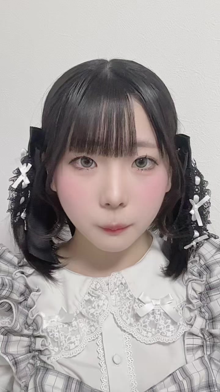@猫田れな