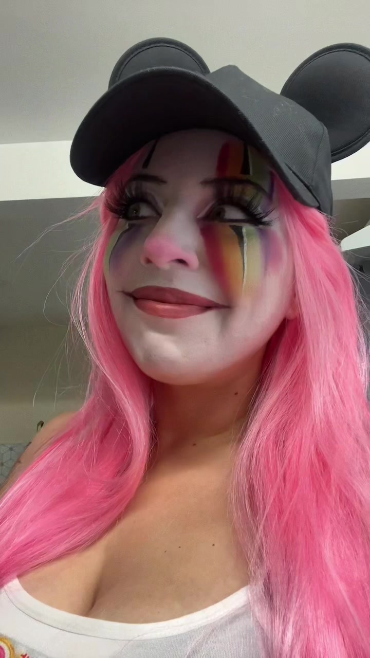 @clowndabs