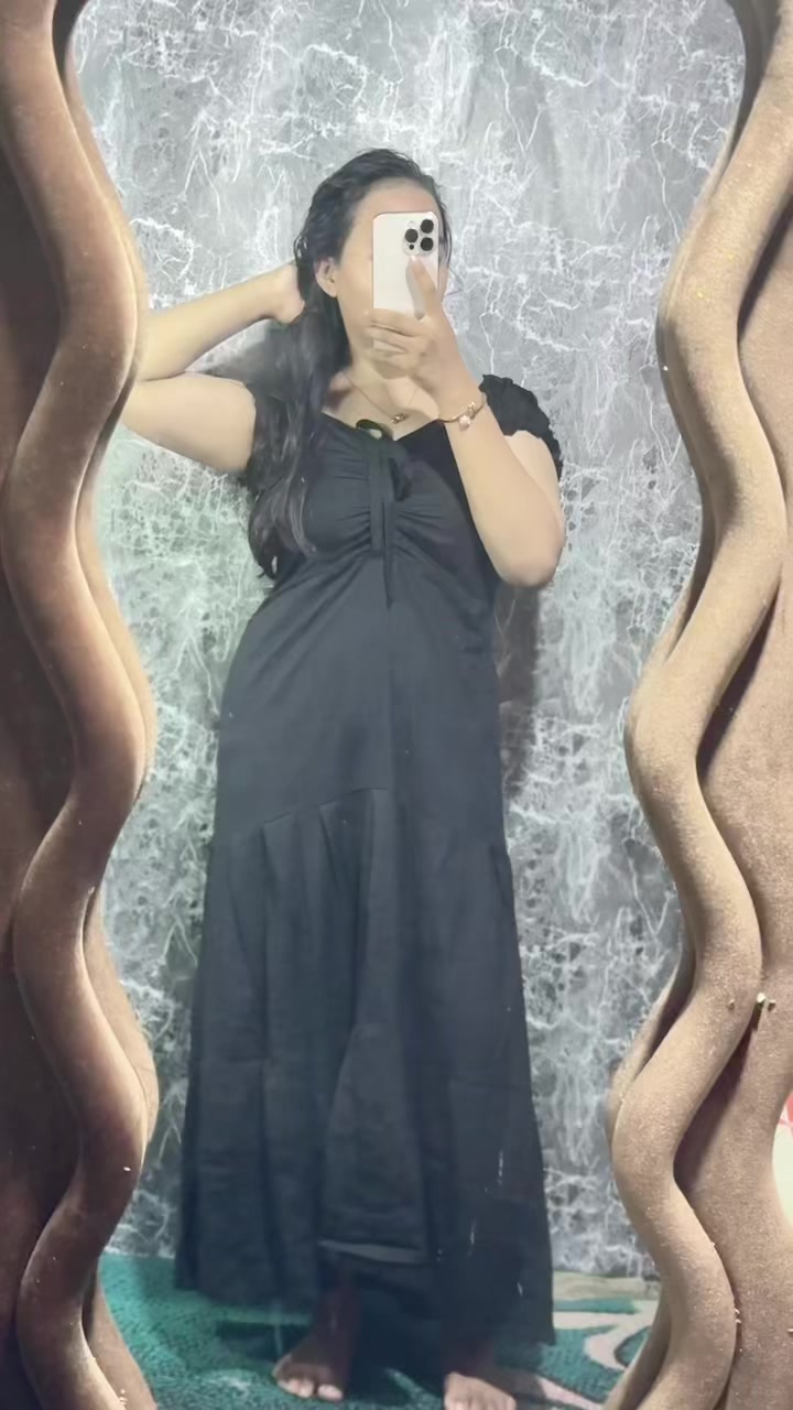 @Tania_