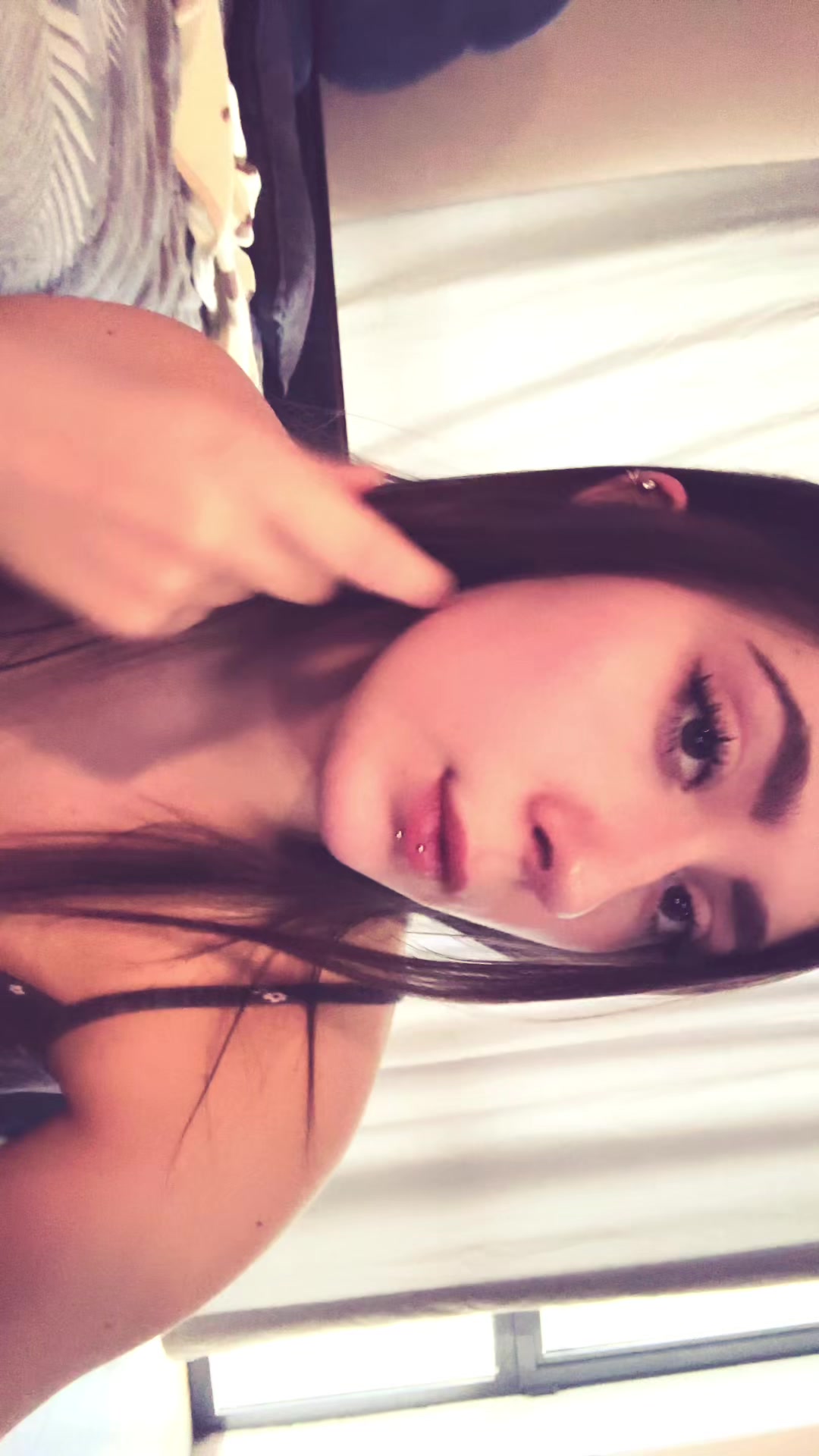 @мила