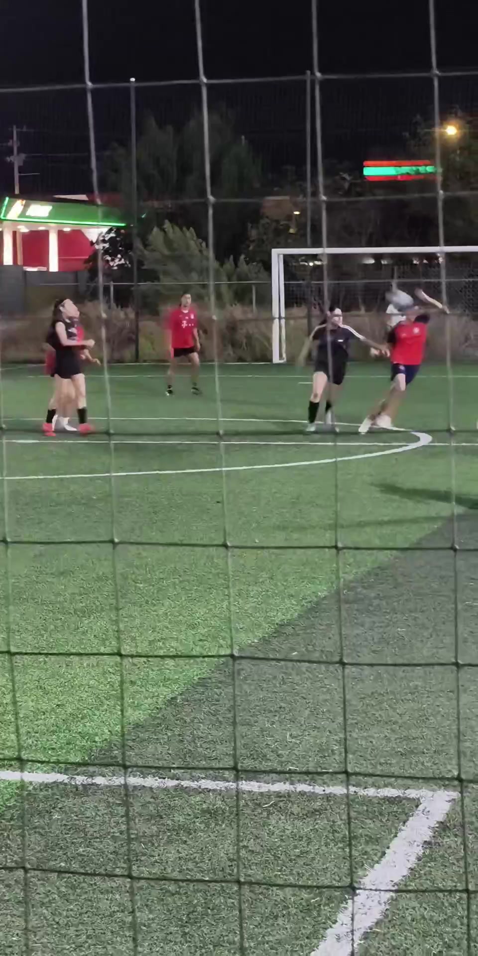@Fernando López Miky