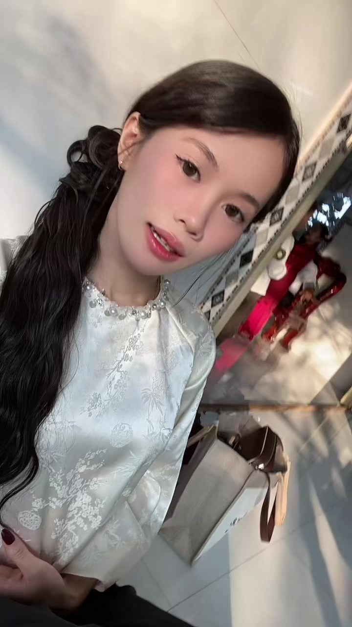@người l&igrave; hợp t&iacute;nh