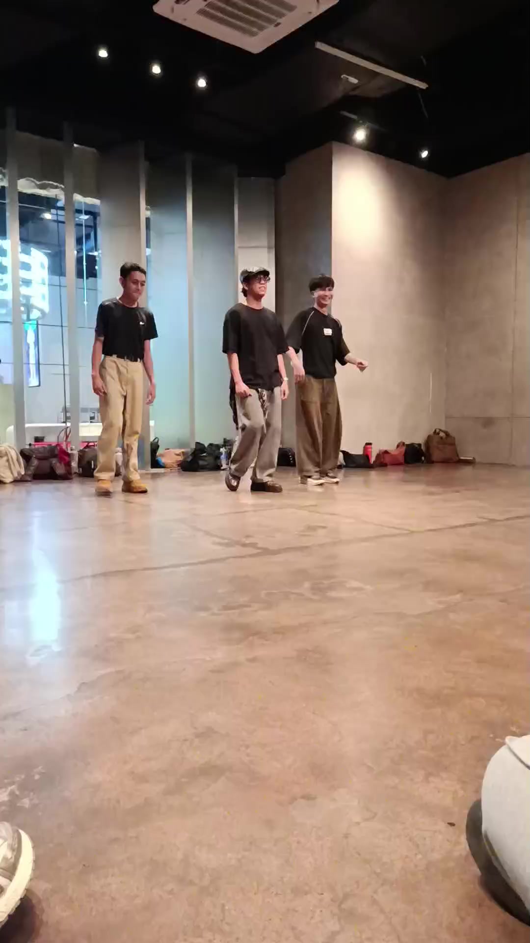 @_itshrld