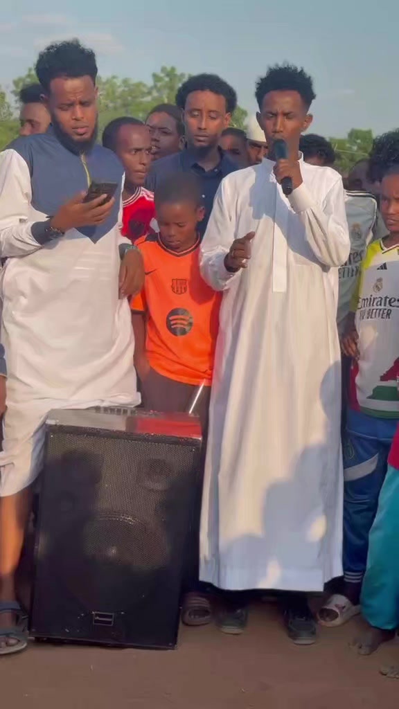@Madax weynaha qoxotiga🙏