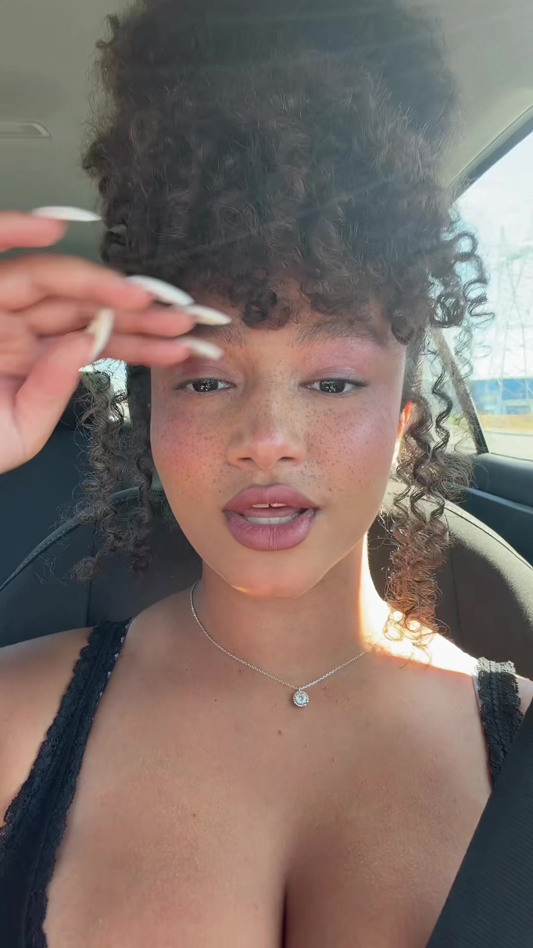 @chloe
