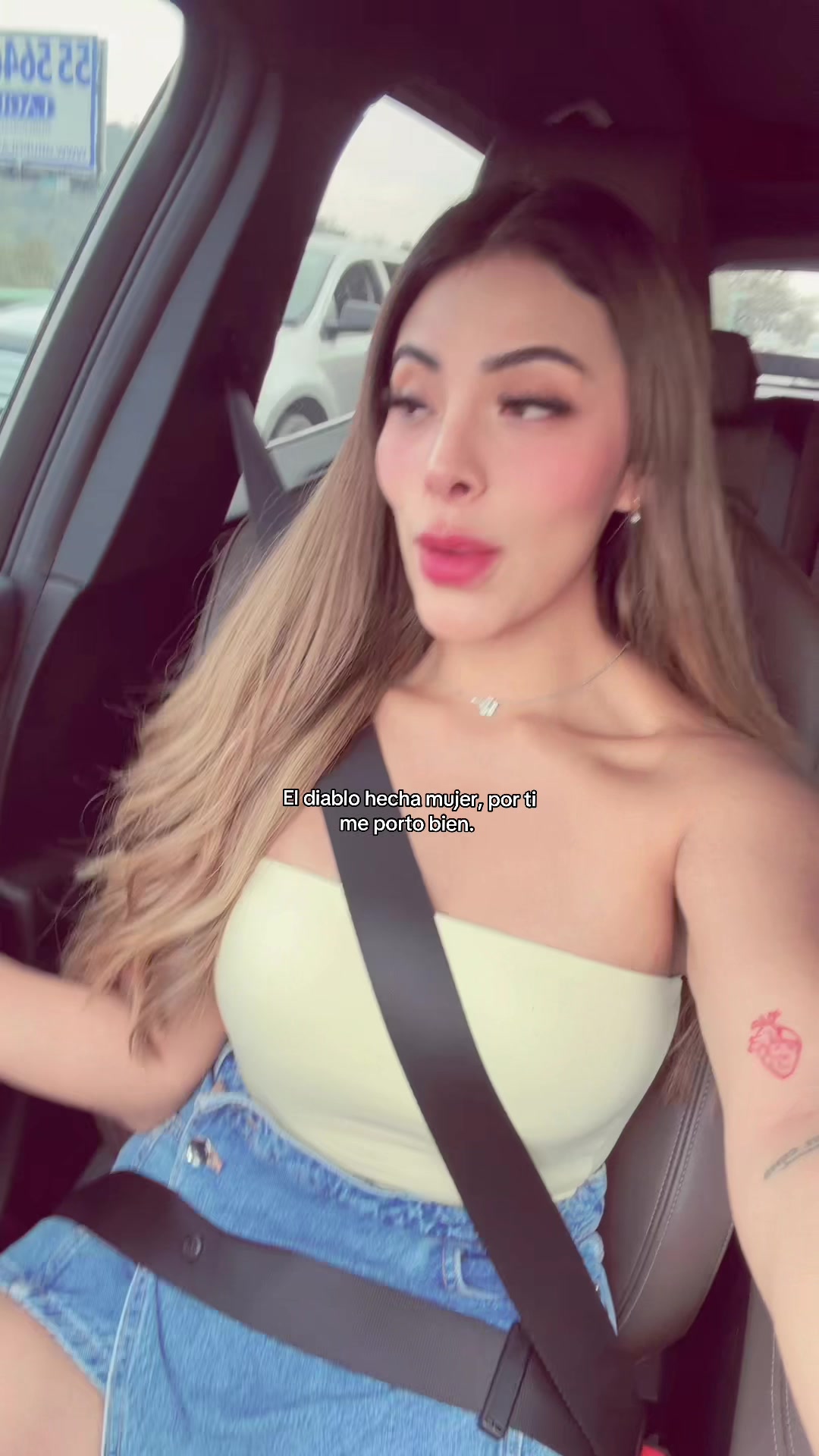 @Ana Flores