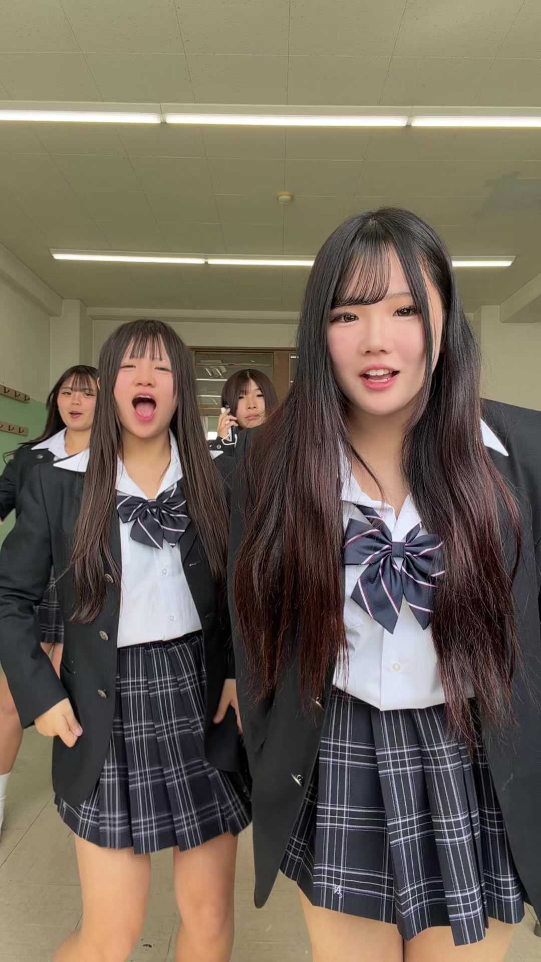 @アヤ
