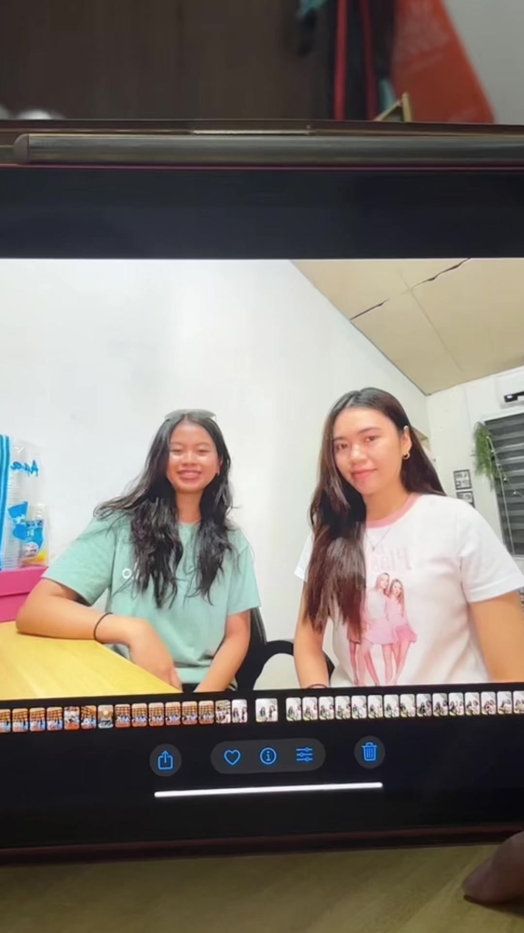 @dis.is.jj